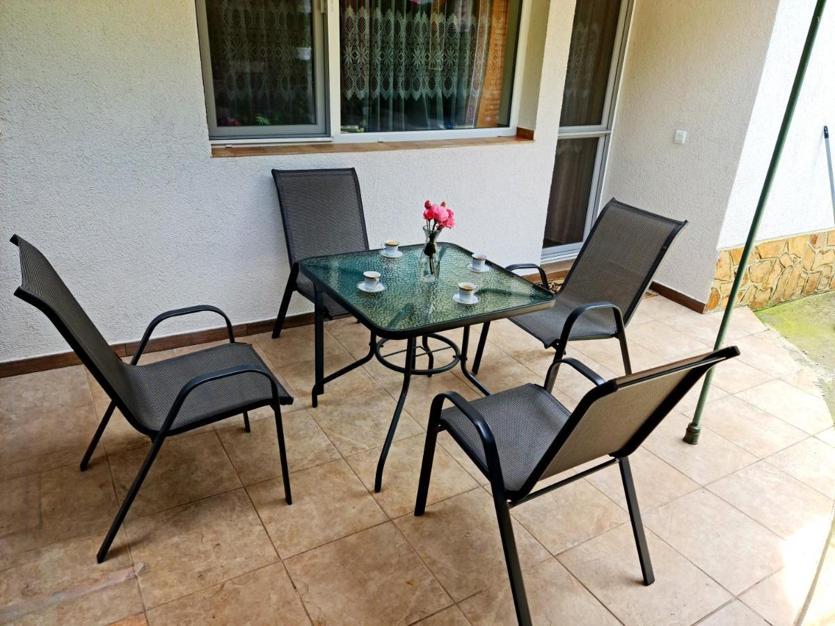 Fema Guest House Balchik Exterior photo