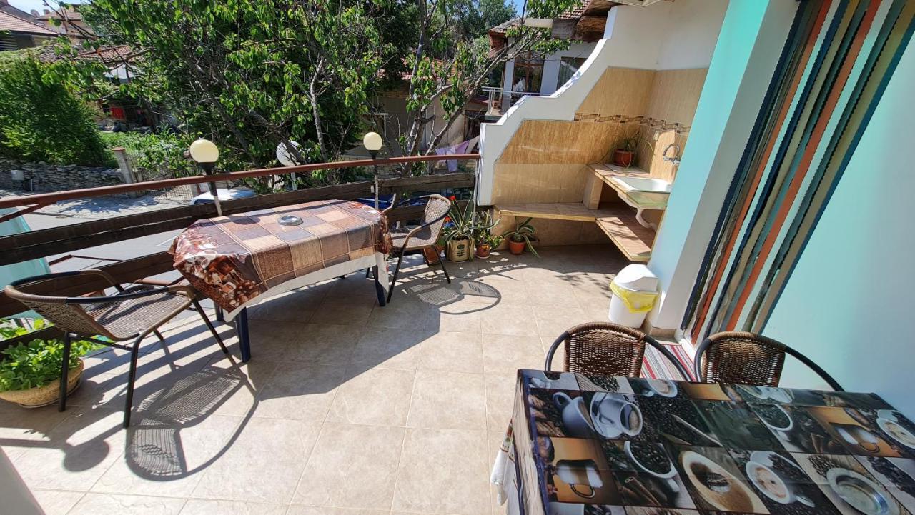 Fema Guest House Balchik Exterior photo
