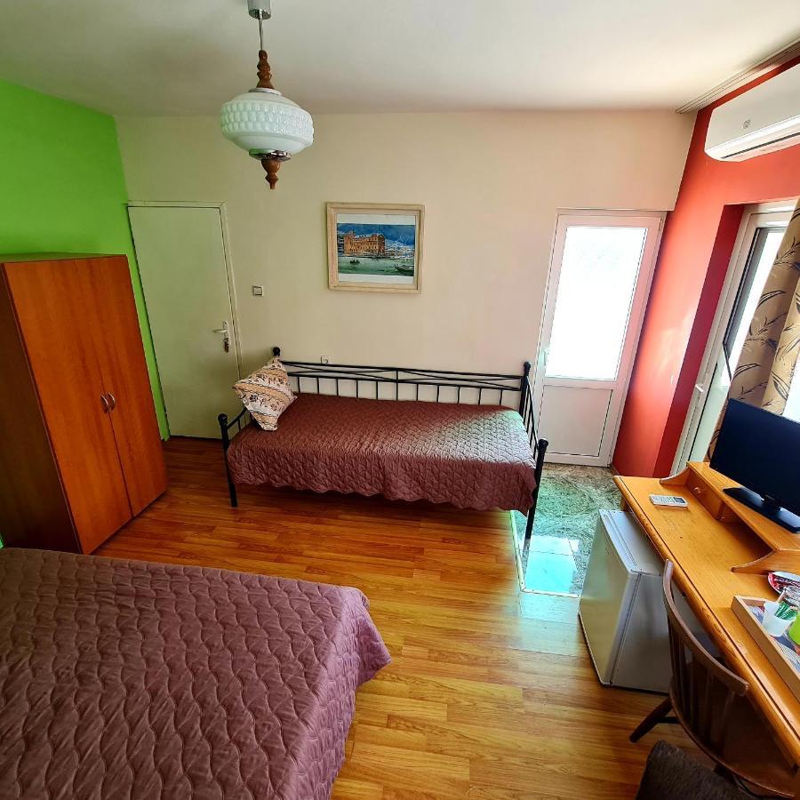 Fema Guest House Balchik Exterior photo
