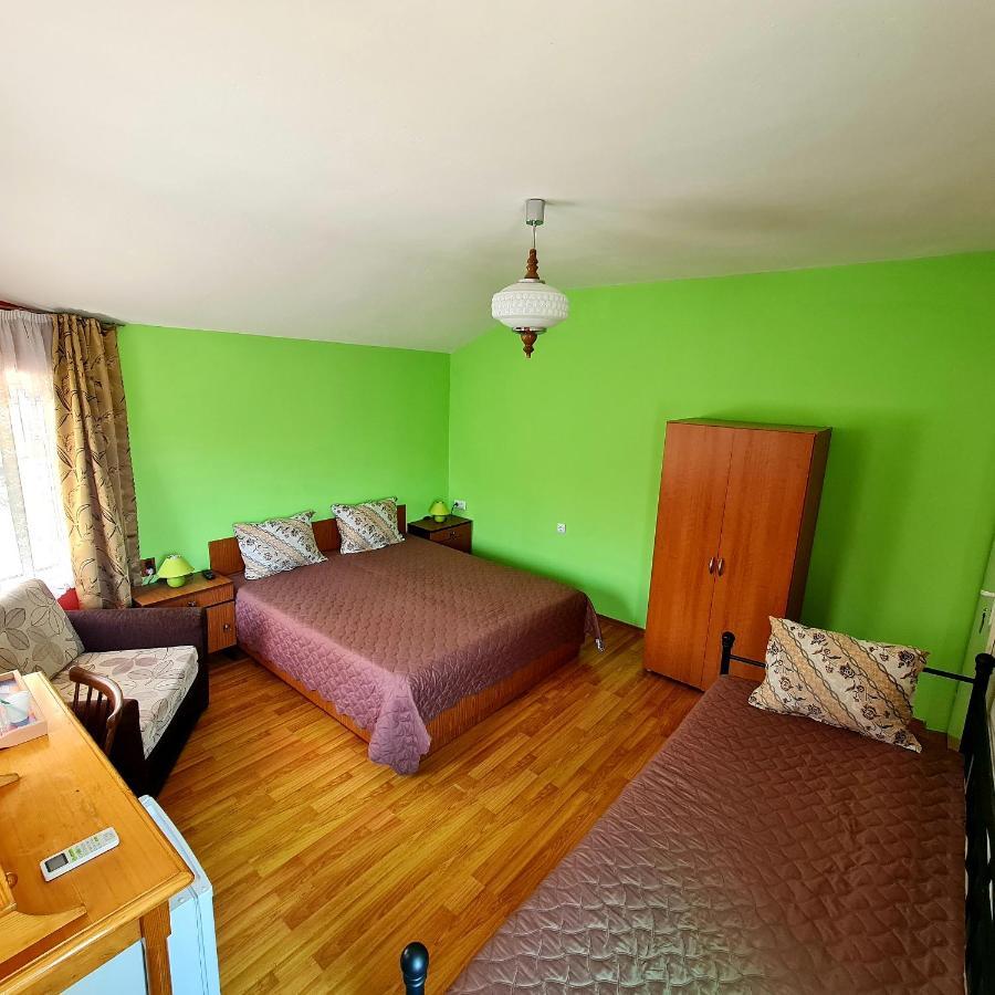 Fema Guest House Balchik Exterior photo