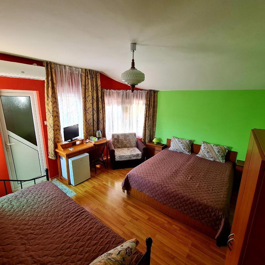 Fema Guest House Balchik Exterior photo
