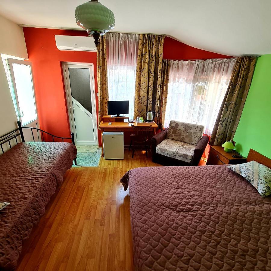 Fema Guest House Balchik Exterior photo