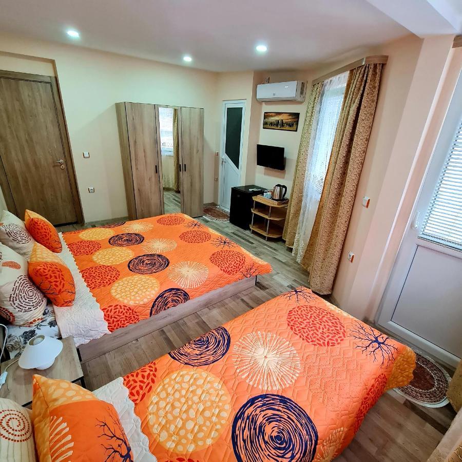 Fema Guest House Balchik Exterior photo