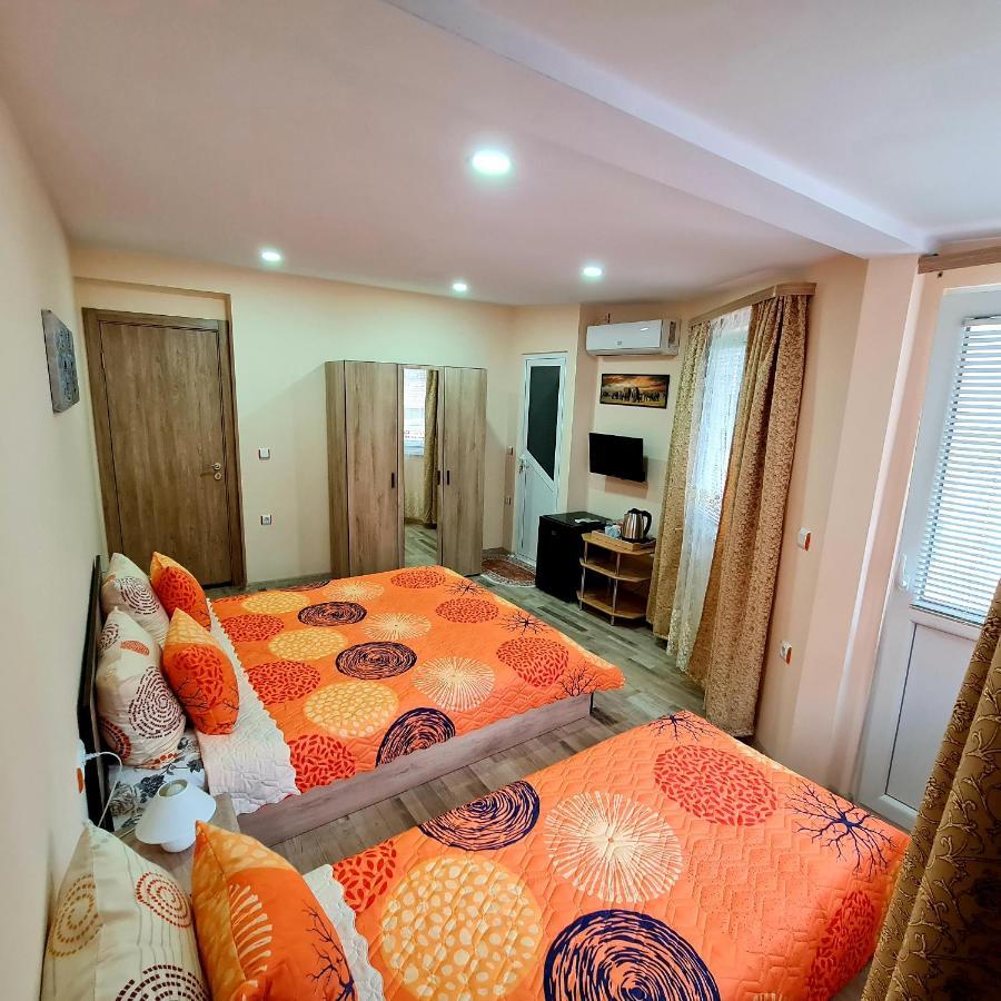 Fema Guest House Balchik Exterior photo