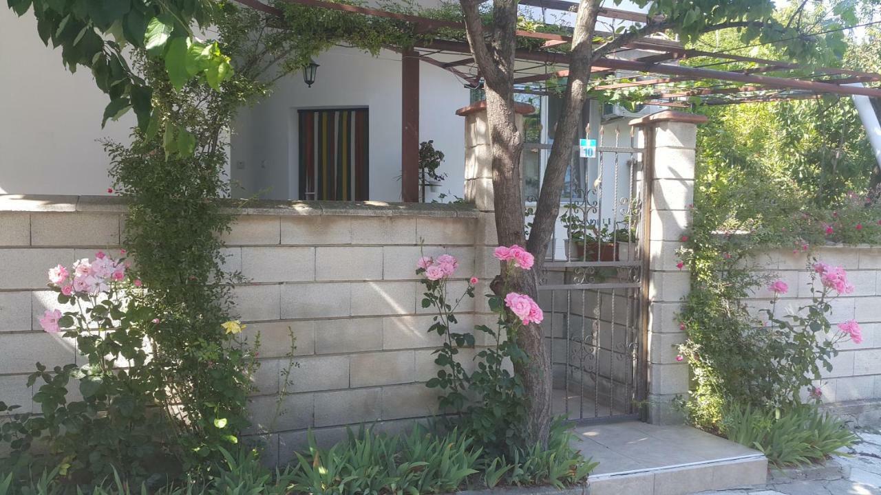 Fema Guest House Balchik Exterior photo